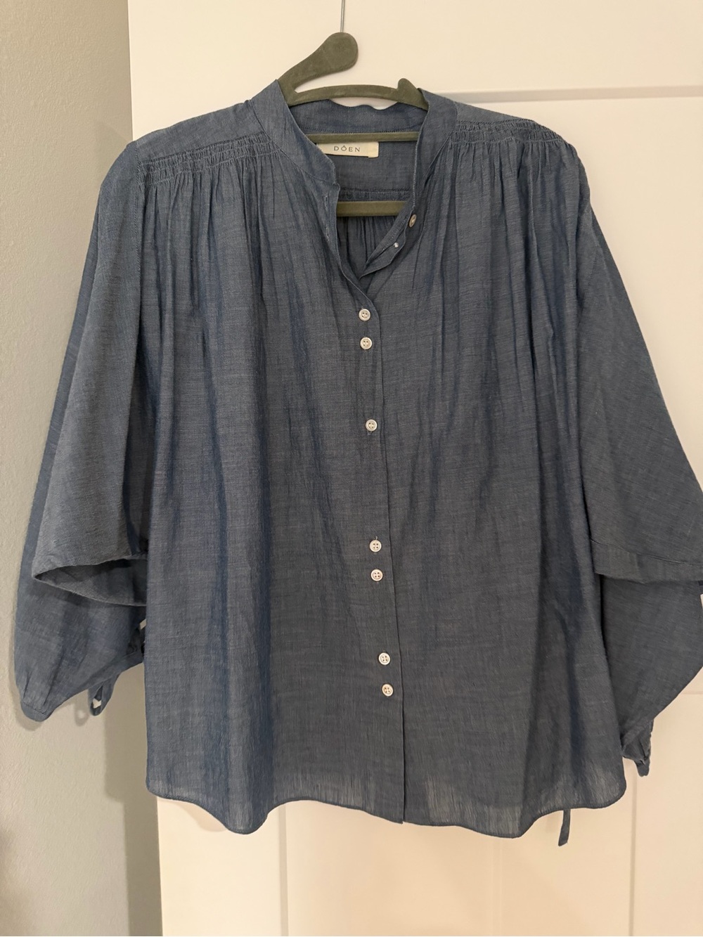 Doen O’Keefe blouse in Chambray size XS. Like new, never worn!